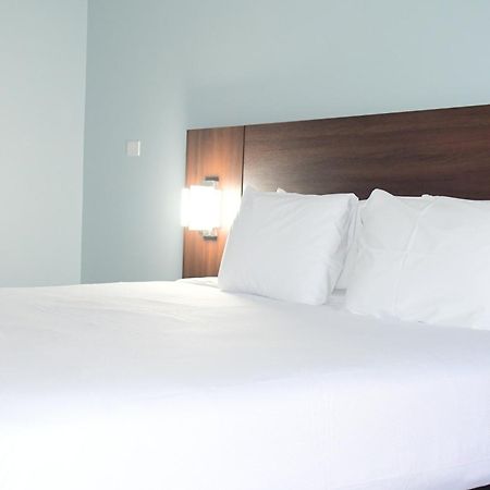 Florence Inn And Suites Ngoại thất bức ảnh