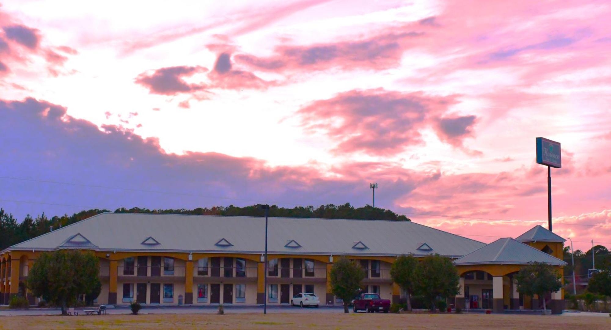 Florence Inn And Suites Ngoại thất bức ảnh