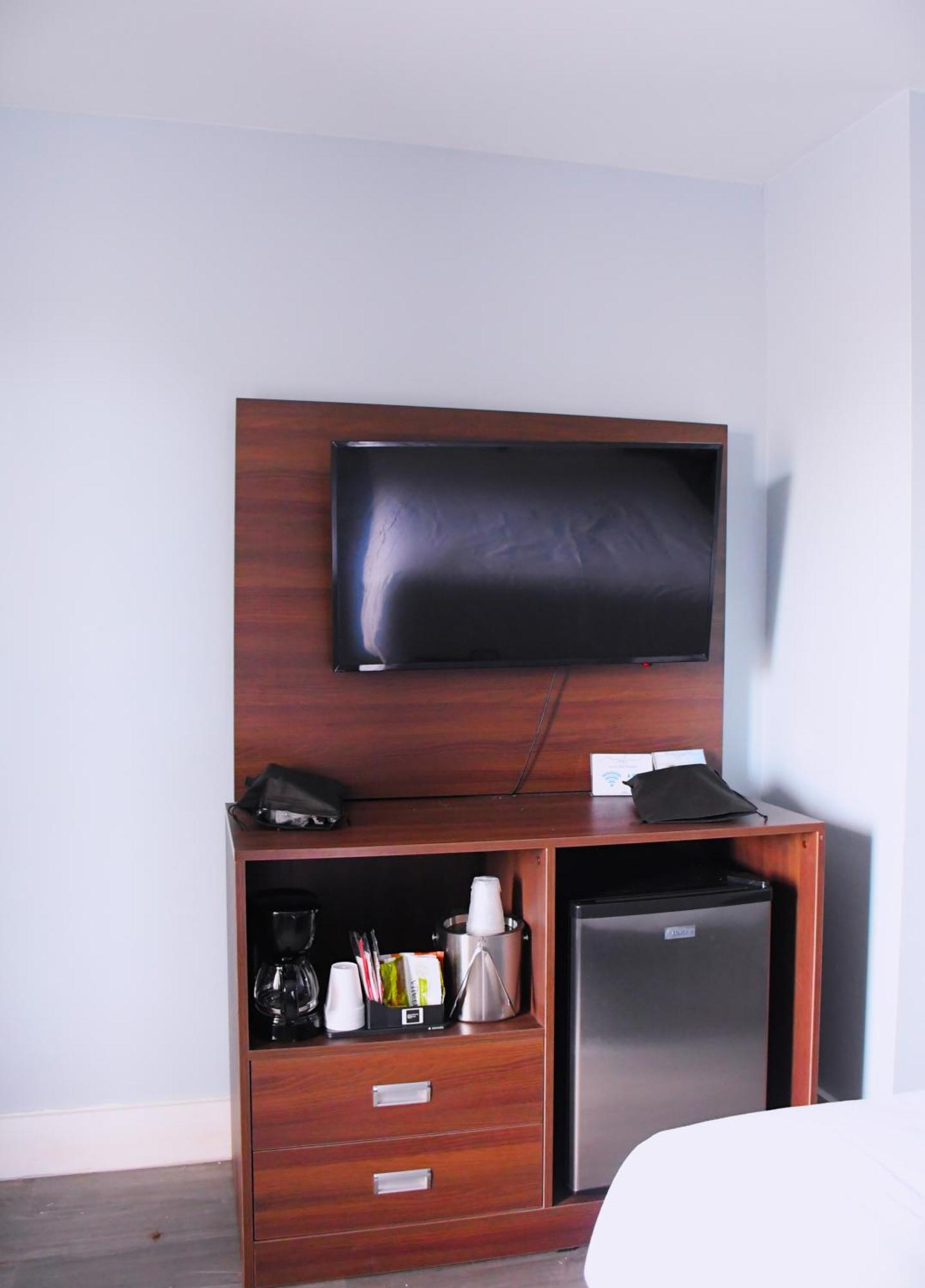 Florence Inn And Suites Ngoại thất bức ảnh