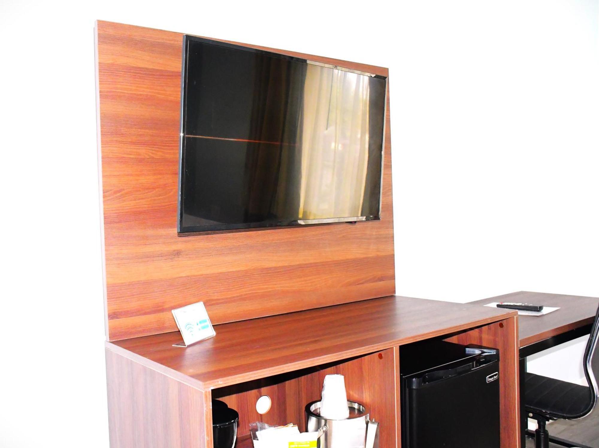 Florence Inn And Suites Ngoại thất bức ảnh
