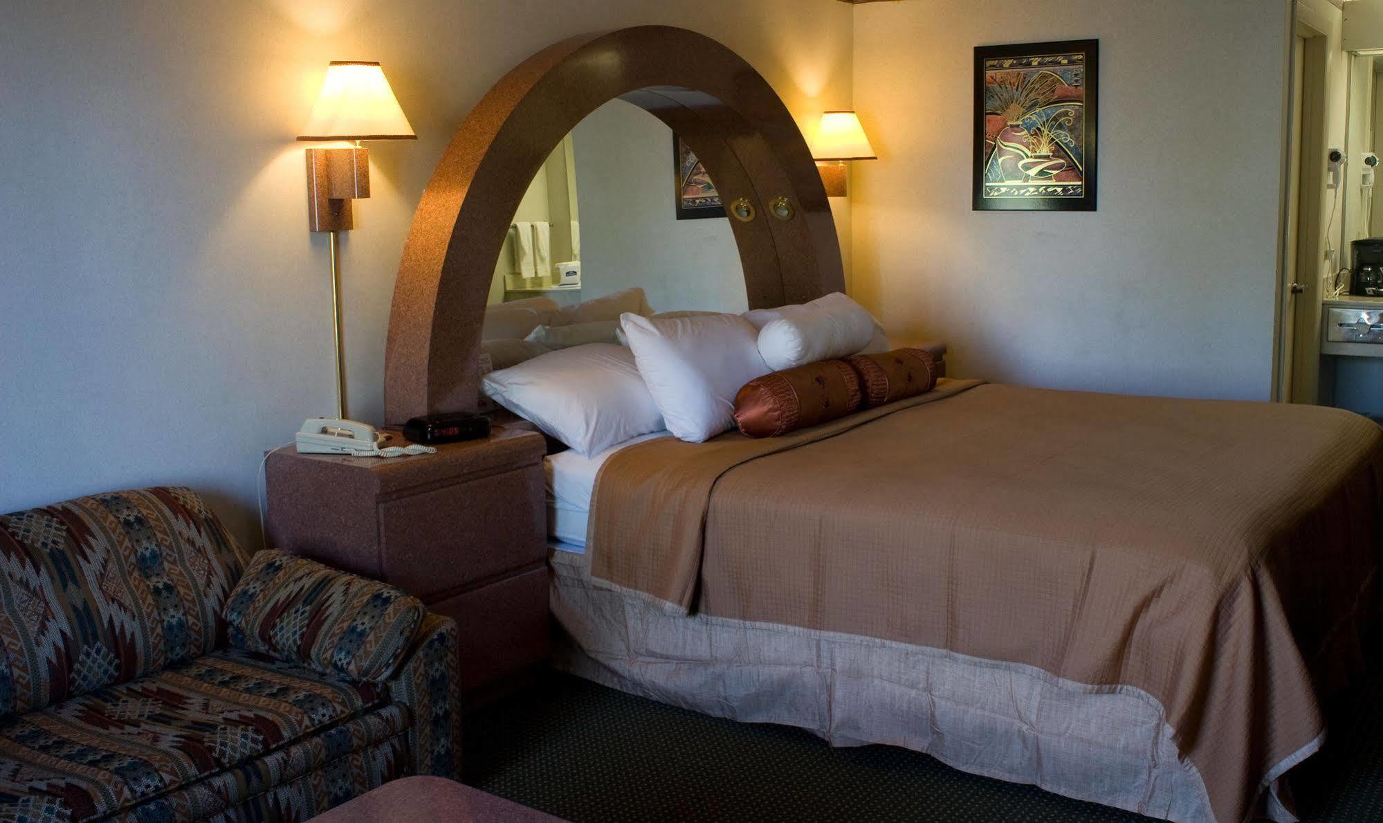 Florence Inn And Suites Ngoại thất bức ảnh